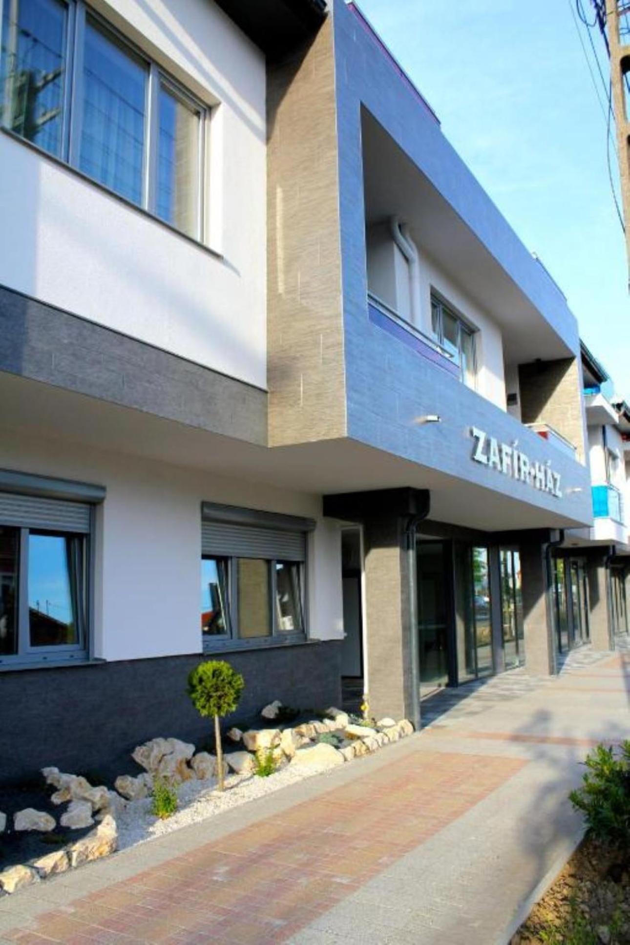 Zafír Apartmanház Sárvár Exterior foto