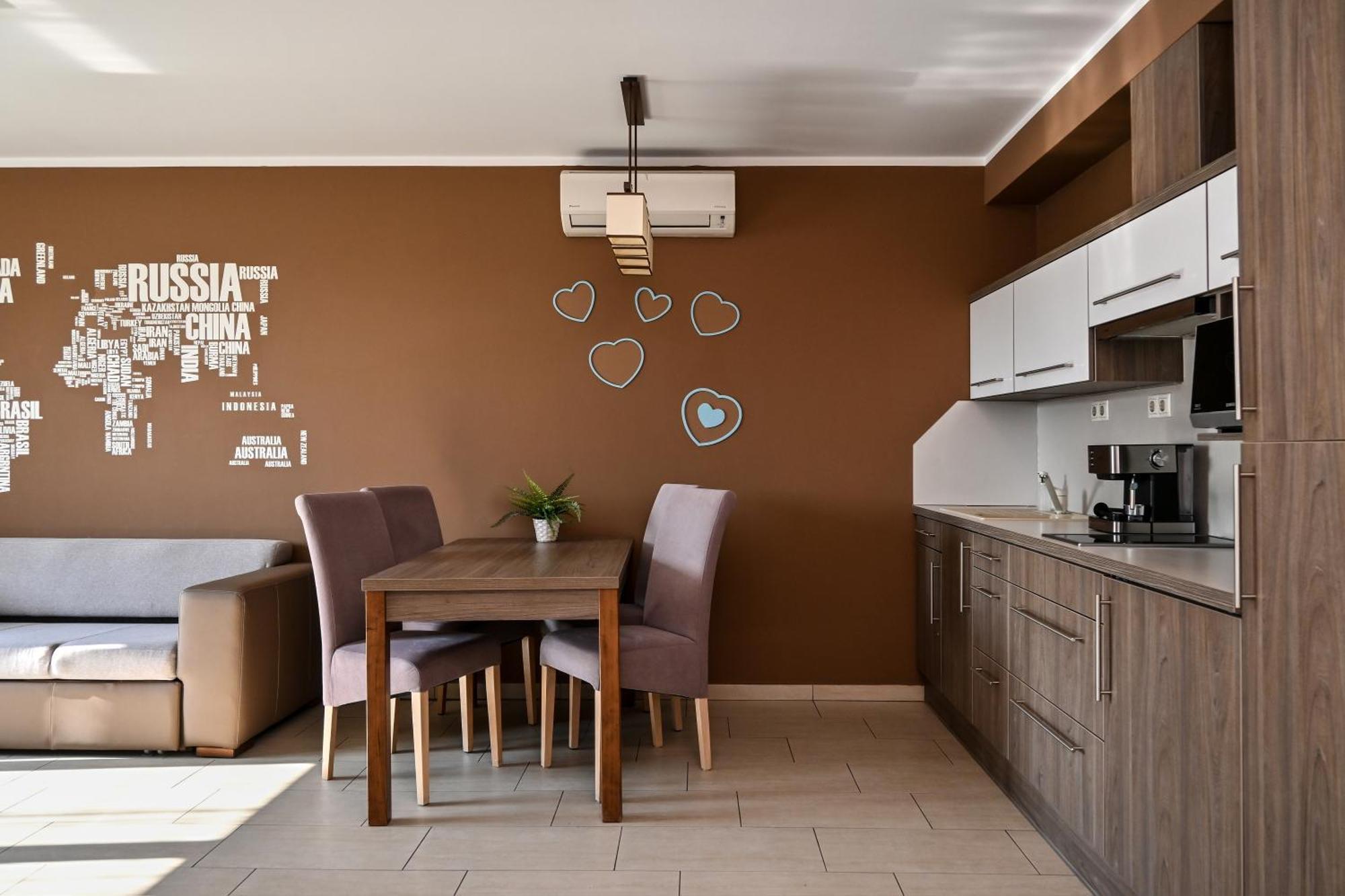 Zafír Apartmanház Sárvár Exterior foto